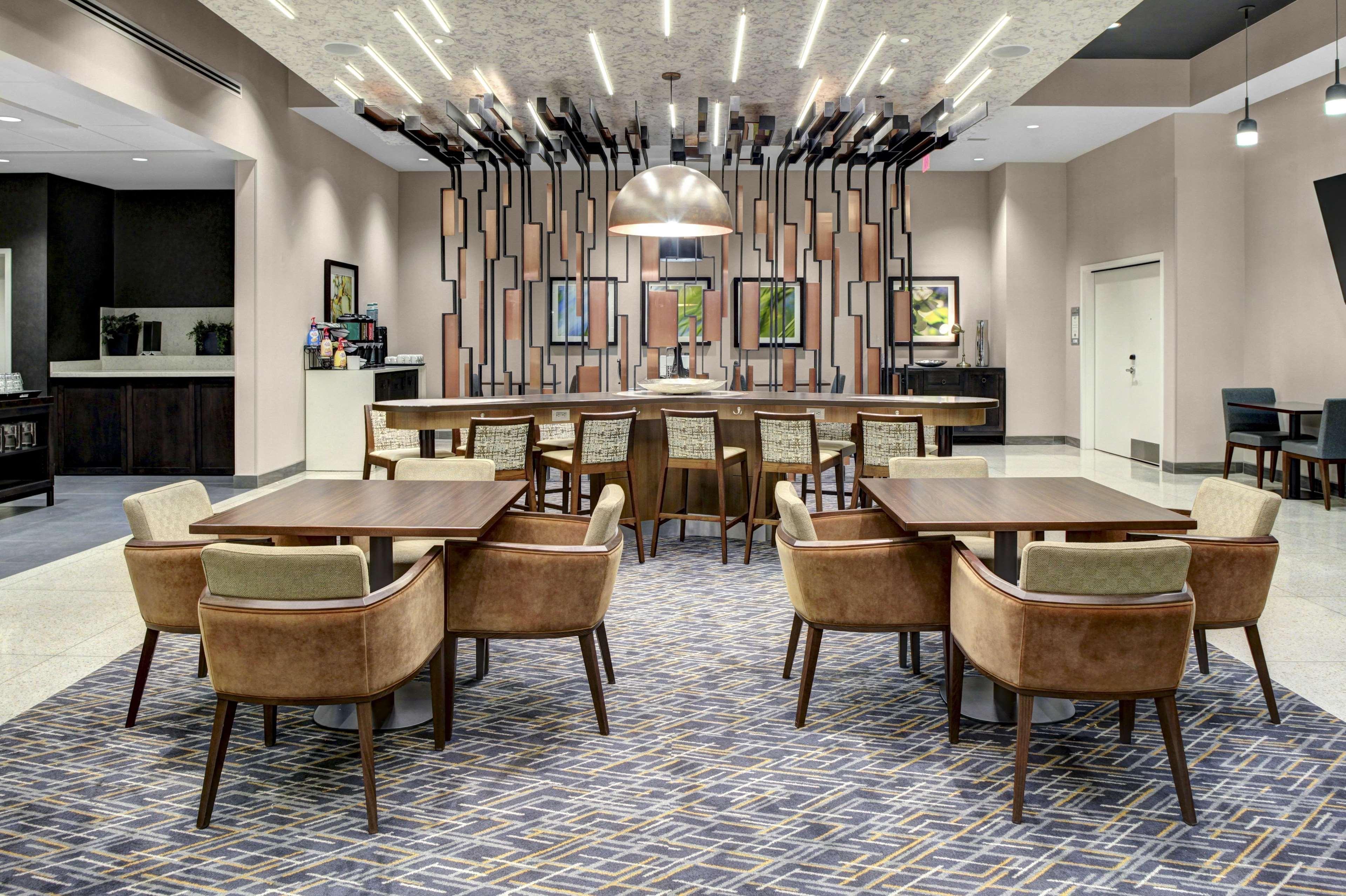 Homewood Suites By Hilton Richmond-Downtown Екстериор снимка