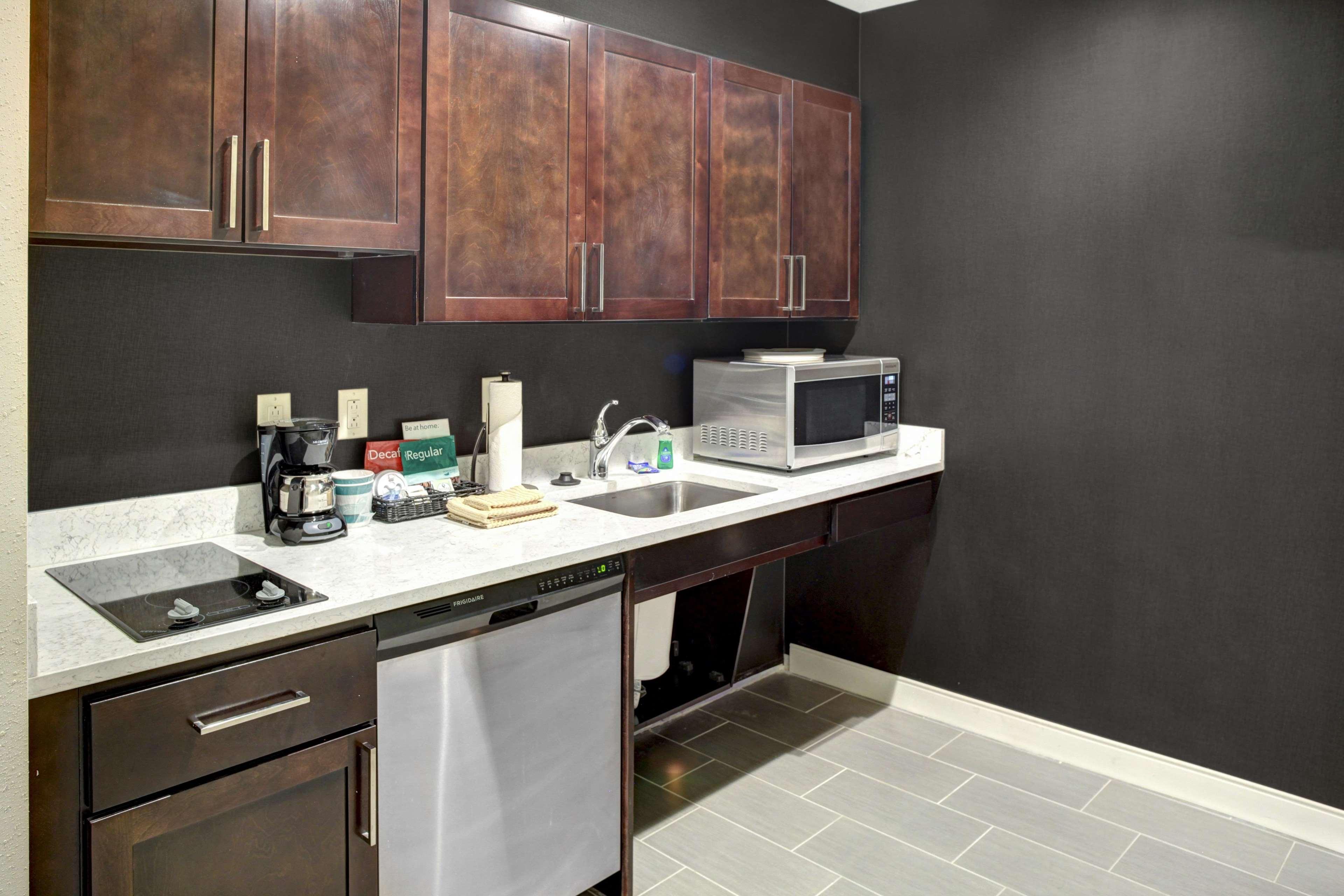 Homewood Suites By Hilton Richmond-Downtown Екстериор снимка